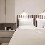 De Pusterla Luxury Πανσιόν