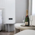De Pusterla Luxury Πανσιόν