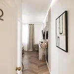 De Pusterla Luxury Πανσιόν