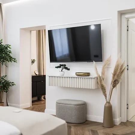 De Pusterla Luxury