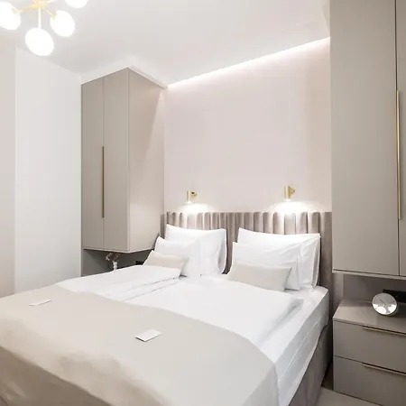 De Pusterla Luxury 게스트하우스