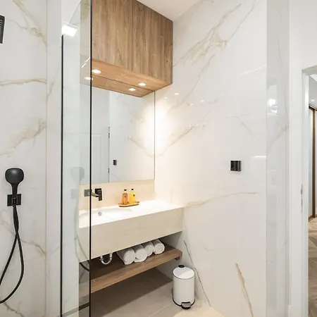 게스트하우스 De Pusterla Luxury 4*