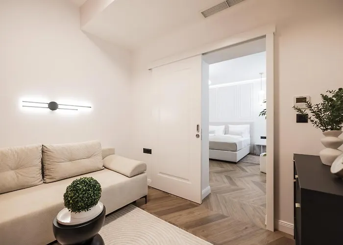 De Pusterla Luxury Guest house 4*