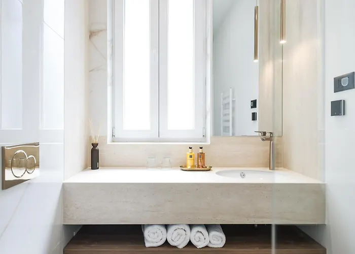 De Pusterla Luxury Guest house 4*